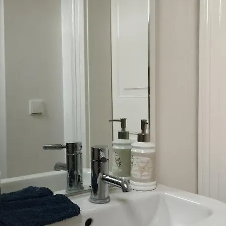 Zentrum Stadthaus Zimmer 5 *