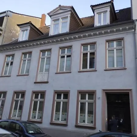 Zentrum Stadthaus Zimmer 5 *
