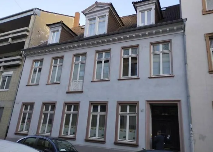 Zentrum Stadthaus Zimmer 5 *